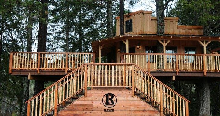 You’ve Never Experienced Anything Like This Treehouse Winery In Oregon