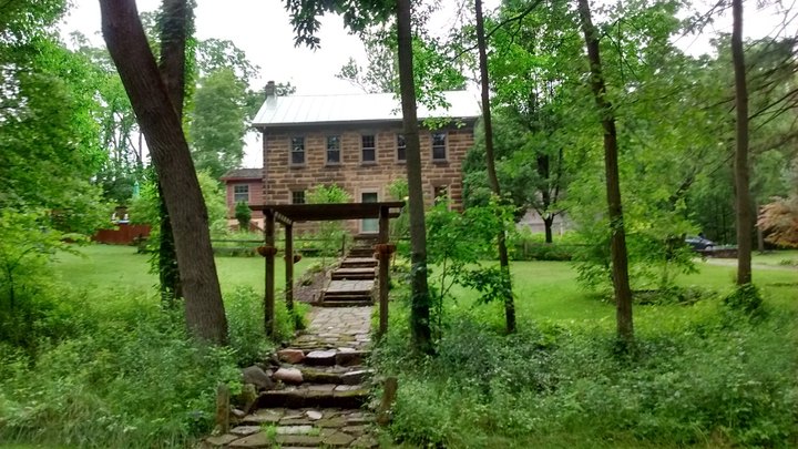 This Little-Known Ohio Bed And Breakfast Feels Like Your Own Personal Castle