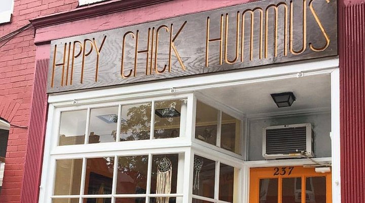 This Hippie-Themed Restaurant In Maryland Is The Grooviest Place To Dine