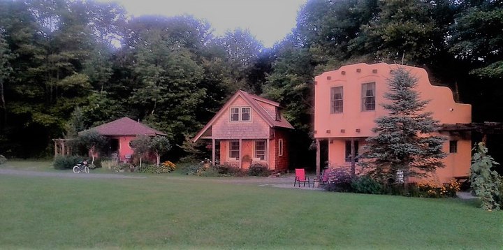 These Adorable Themed Cottages In Vermont Are Perfect For A Weekend Escape