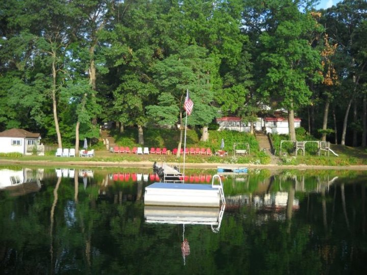 The Cozy Lakefront Resort In Michigan Where Memories Have Been Made For Over 100 Years