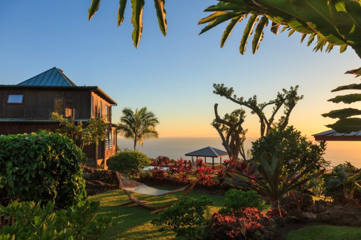 Hawaii's Most Picturesque Bed & Breakfast Will Spoil You For Life