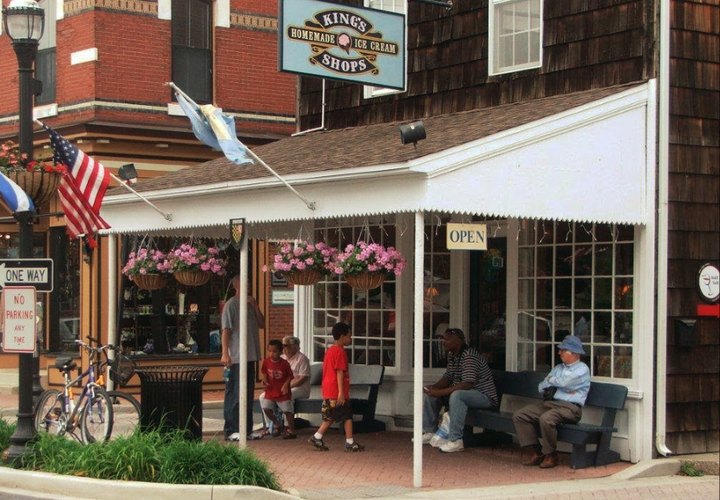 This Old School Ice Cream Parlor In Delaware Will Take You Back In Time