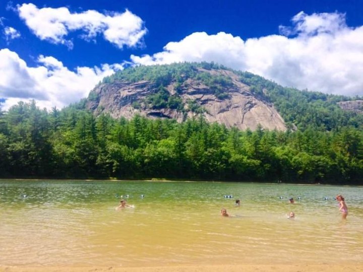 Visiting This One Mountain Lake In New Hampshire Is Like Experiencing A Dream
