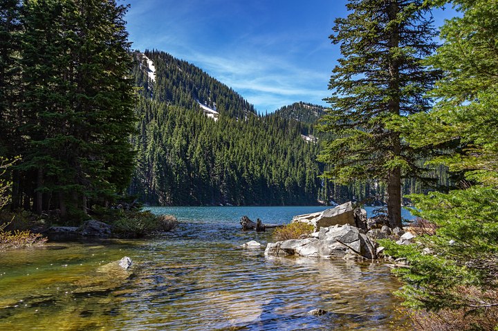 This Exhilarating Hike Takes You To The Most Crystal Blue Lake In Idaho