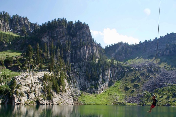 Visiting This One Mountain Lake In Idaho Is Like Experiencing A Dream
