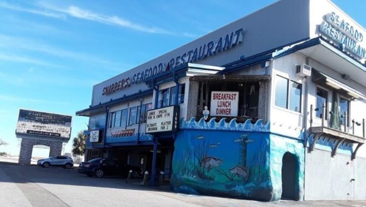 Chow Down At These 7 All-You-Can-Eat Seafood Restaurants In Mississippi This Summer