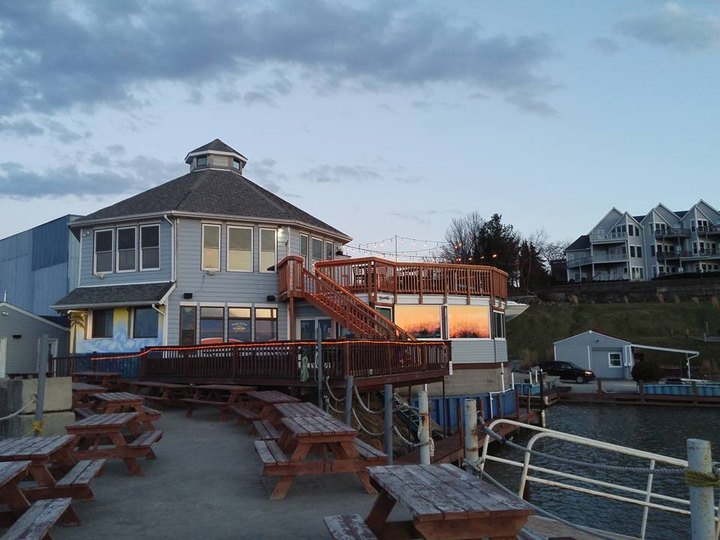 A Harbor Restaurant In Ohio, Sunset Harbor Bar And Grille Belongs At The Top Of Your Summer Bucket List