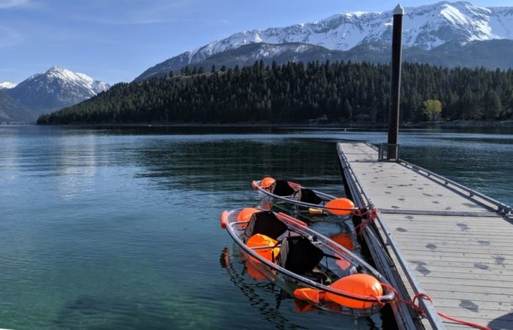 Explore This Oregon Lake Like Never Before In A Glass-Bottom Kayak