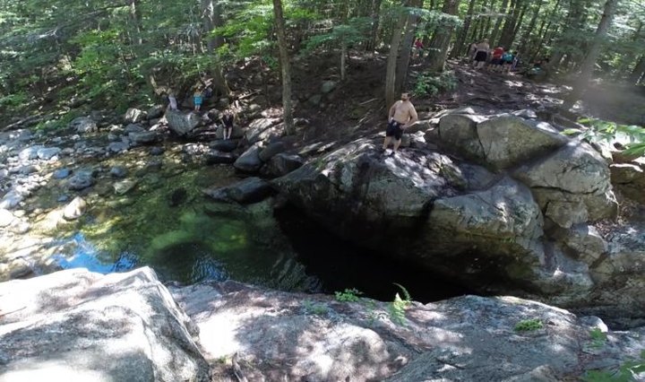 New Hampshire's Most Refreshing Hike Will Lead You Straight To A Beautiful Swimming Hole