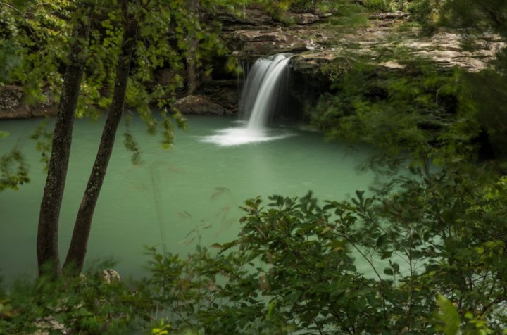 There’s An Emerald Waterfall Hiding In Arkansas That’s Too Beautiful For Words
