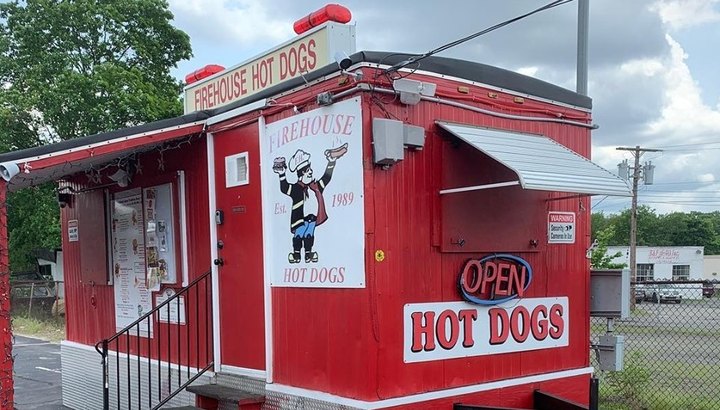Visit This 30-Year-Old Roadside Stand For The Most Memorable Steak And Cheese In Rhode Island