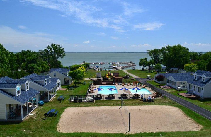 Make Your Summer Complete With A Stay At This Beautiful Beachfront Lodge In Ohio