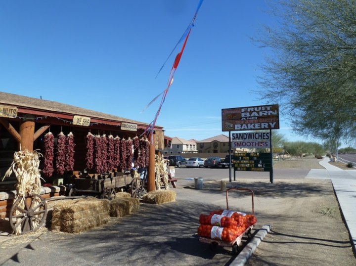 This Tiny Roadside Farmers Market In Arizona Is Too Good To Pass Up