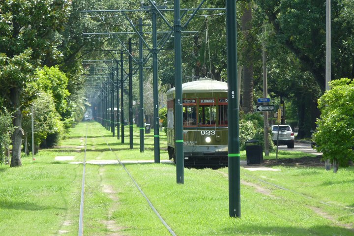Most People Don't Know The Oldest Operating Streetcar Is Right Here In Louisiana