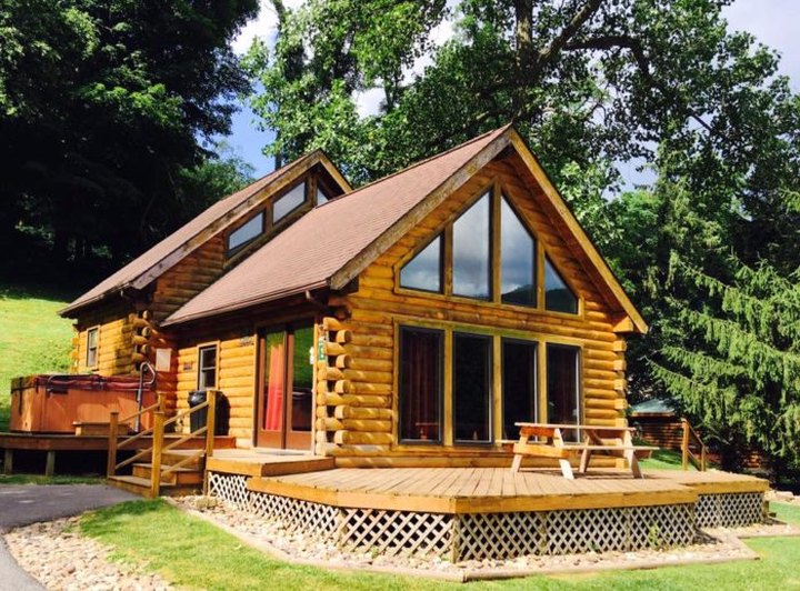Outdoor Enthusiasts Will Love A Getaway At Harman's Log Cabins In West Virginia