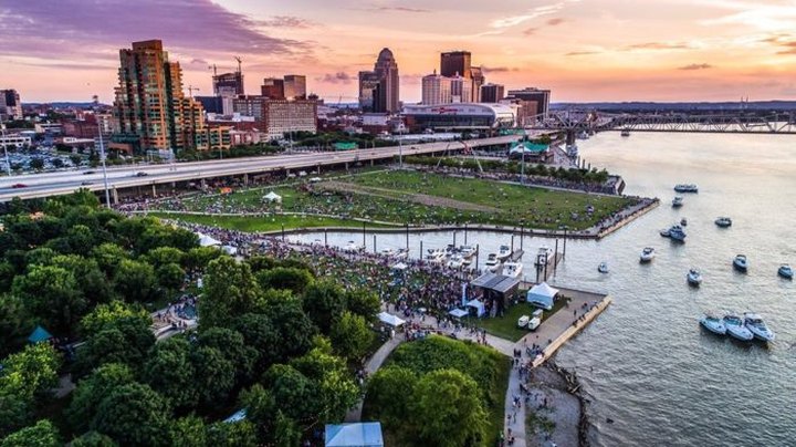The Waterfront Park In Kentucky That Is Always Full Of Fun And Relaxation