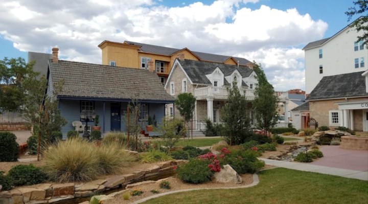 There’s A Charming Village Of Shops Hiding In Utah And You’ve Got To Visit