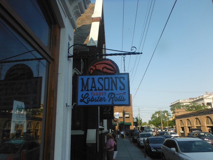 Mason's Lobster Rolls In South Carolina Is A Tiny Restaurant Known For Its Tasty Fare And Big Portions