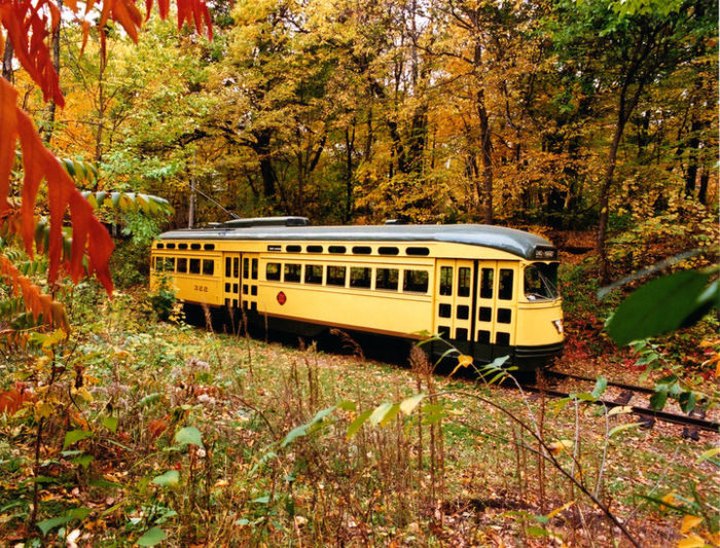 Take The Como-Harriet Trolley Ride In Minnesota To Experience The Colorful Changing Leaves