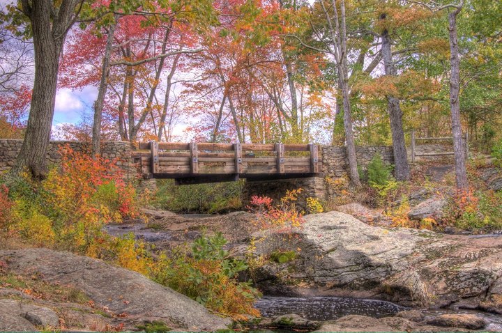 Take These 9 Fantastic Fall Hikes In Connecticut To Get Your Leaf-Peeping Fix