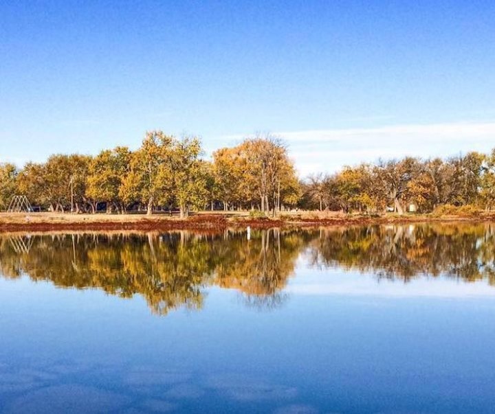 Plan A Weekend Of Outdoor Activities At Kansas' Santa Fe Lake, A Beautiful Fall Getaway