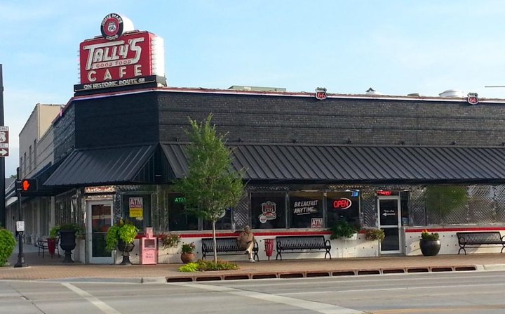 Tally’s Good Food Cafe Has Been Serving Up Delicious Chicken Fried Steaks In Oklahoma Since 1987