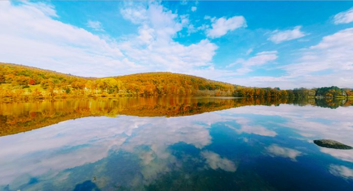 Visit Lake Waramaug In Connecticut For An Absolutely Beautiful View Of The Fall Colors