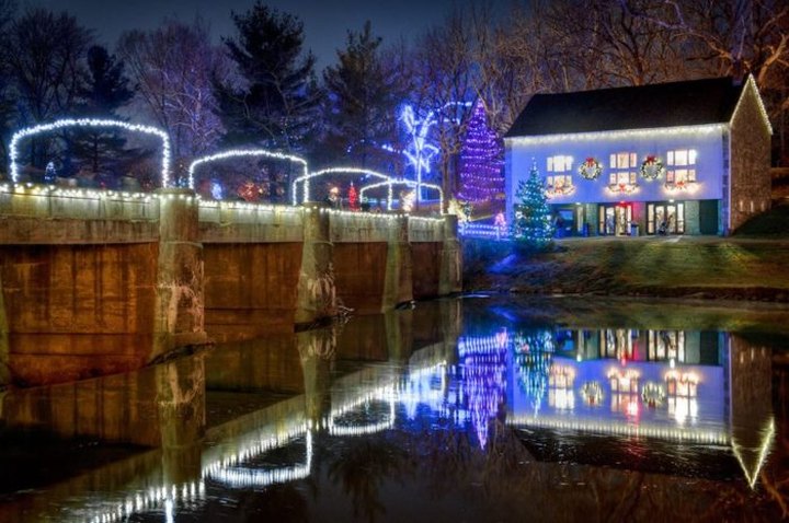 7 Christmas Light Displays In Pennsylvania That'll Immediately Get You In The Holiday Spirit