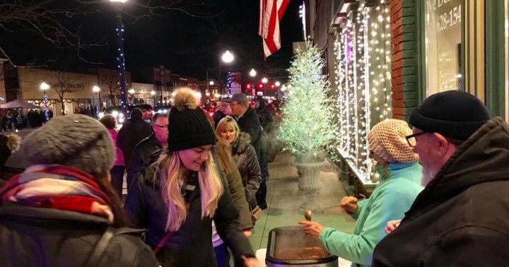 Visit Oxford, The One Christmas Town In Near Detroit That's Simply A Must Visit This Season