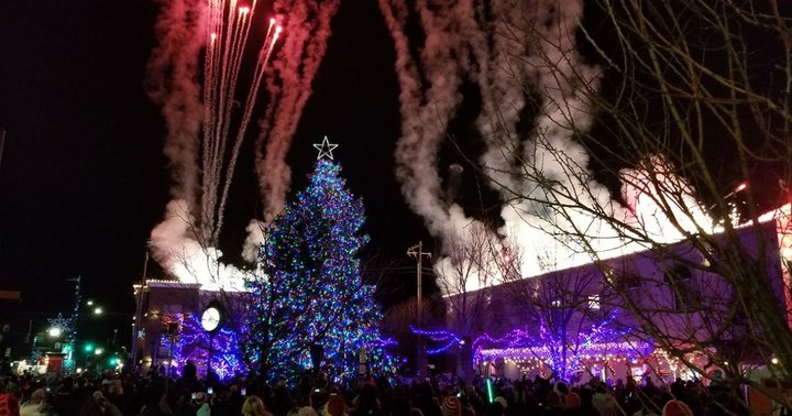 Visit Meridian, The One Christmas Town In Idaho That's Simply A Must Visit This Season