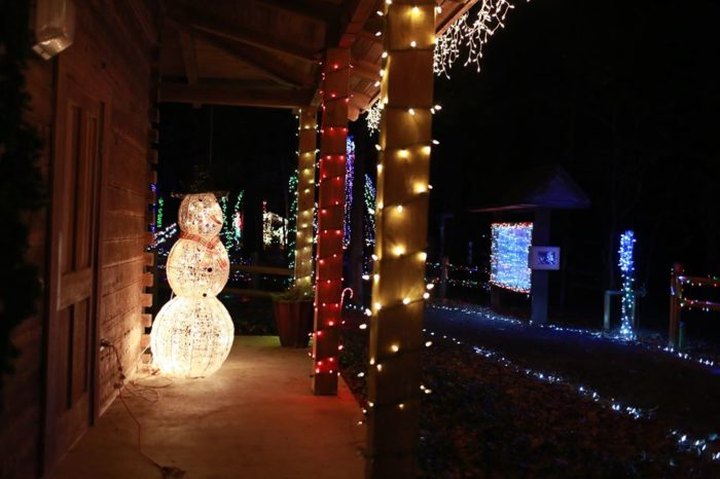 Take An Enchanting Walk Along A Glowing Path At Mississippi's Deck The Trails Event
