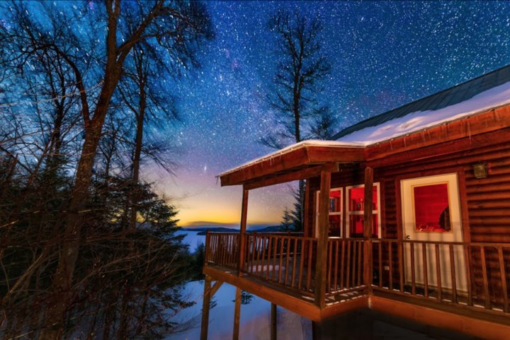 The Fairytale Log Cabin In Maine Moosehead Hills Cabins Is A Dreamy Place To Spend The Night