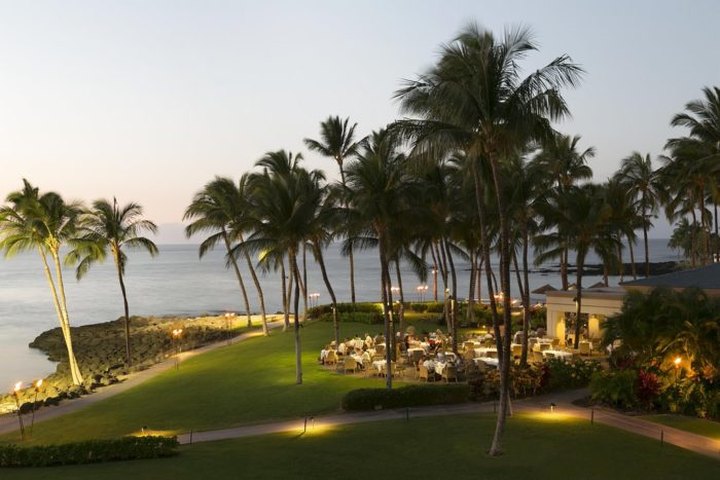 Eat Dinner Overlooking The Pacific At Brown's Beach House In Hawaii