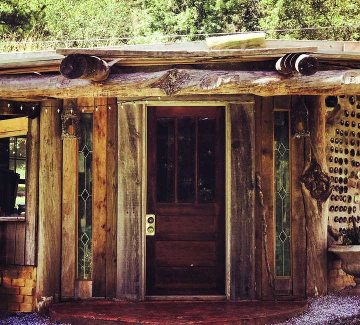 There's A Hobbit-Themed Airbnb In Alabama And It's The Perfect Little Hideout
