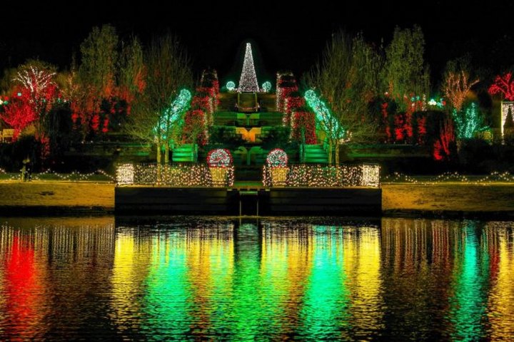The Garden Of Lights At The Tulsa Botanic Gardens In Oklahoma Is A Dazzling Winter Tradition You'll Want To See In Person