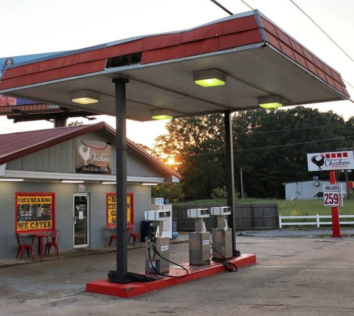 King Chicken Fillin’ Station Is A Hole-In-The-Wall Market In Mississippi With Some Of The Best Fried Chicken In Town