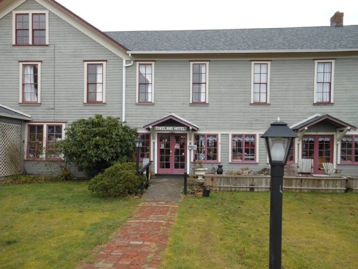 The Oldest Hotel In Washington Is Also One Of The Most Haunted Places You’ll Ever Sleep