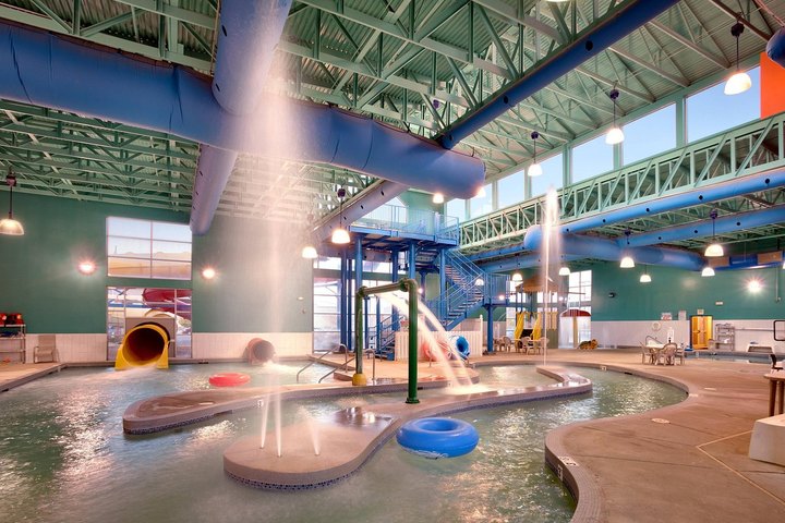 Wyoming Is Home To An Indoor Waterpark Hiding In Between Two Of Gillette's Most Underrated Hotels
