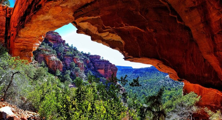 The Arizona Hike That Leads To The Most Unforgettable Destination