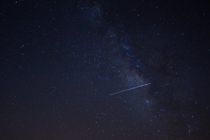 Surges Of Up To 100 Meteors Per Hour Will Light Up The Arkansas Skies During The 2020 Lyrid Meteor This April