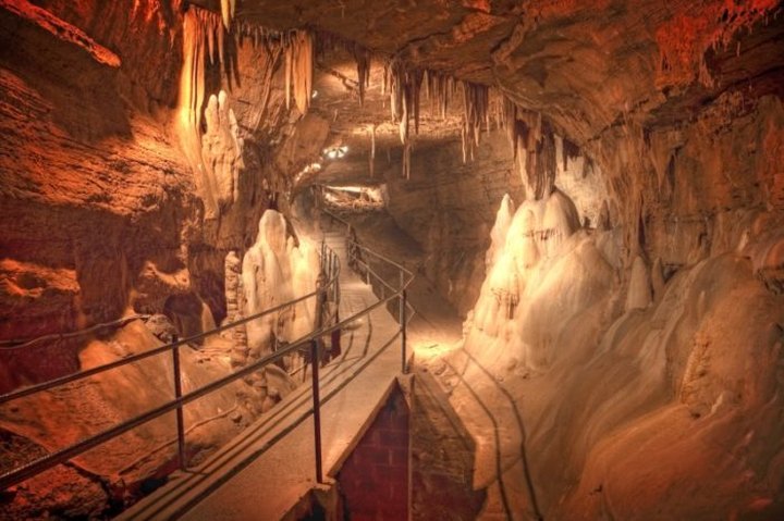 The Speleothems In West Virginia's Seneca Caverns Look Like Something From Another Planet