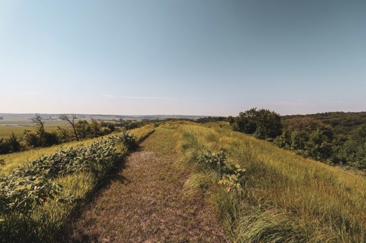 This Scenic Hilly Hike In Iowa Will Keep You In Shape This Year