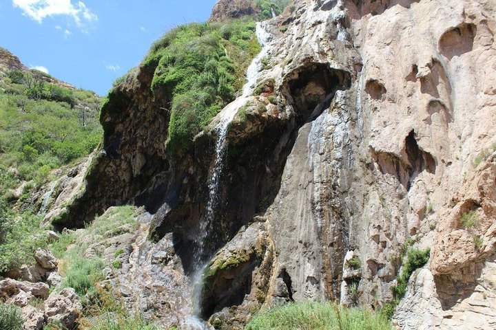 See One Of The Tallest Waterfalls In New Mexico At Sitting Bull Recreation Area
