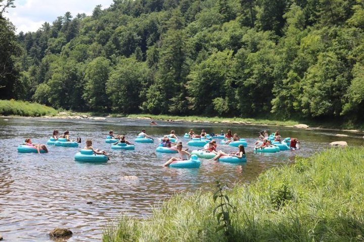 5 Lazy River Summer Tubing Trips In Pennsylvania To Start Planning Now
