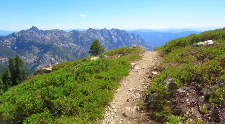 Take A 3-Minute Tour of This 2,660-Mile Trail That Goes Right Through Oregon