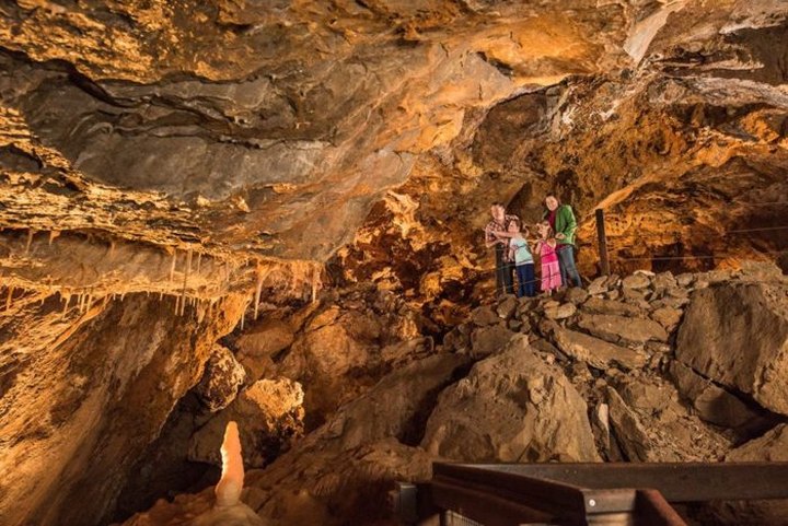 The Colorado Cave Tour In Glenwood Caverns Adventure Park That Belongs On Your Bucket List