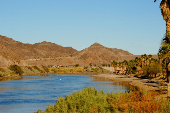 Walk Along The Riverside For Stunning Mojave Desert Views At Colorado River Heritage Park In Nevada