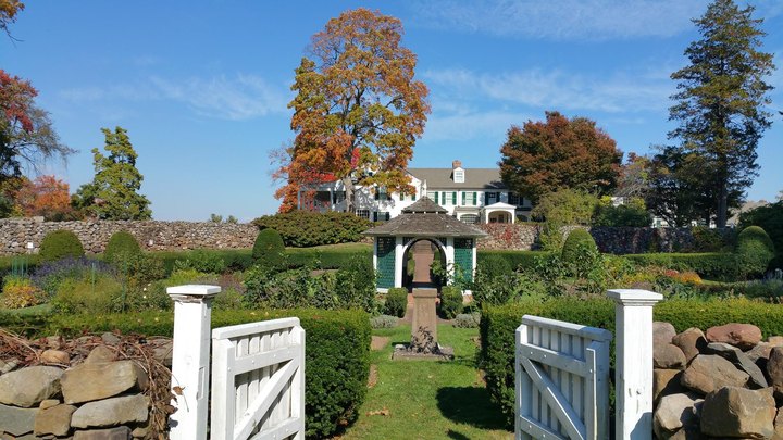 Meander Through 152 Acres Of Historic Beauty At The Hill-Stead Museum In Connecticut