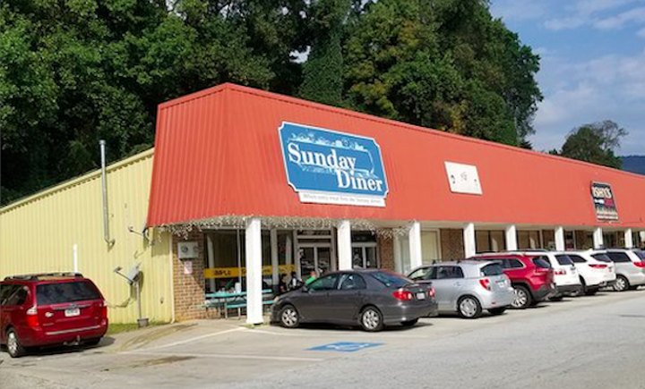 The Sunday Diner In Georgia Serves Up Family-Style Meals Seven Days A Week